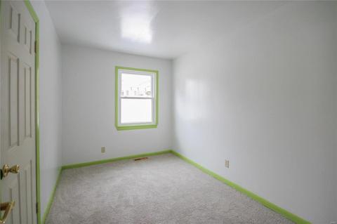 914 Center Ct, Ballwin, MO 63011 photo 18