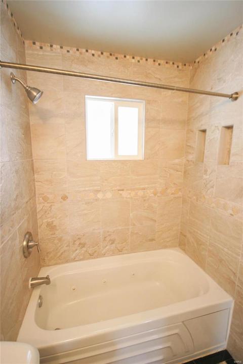 914 Center Ct, Ballwin, MO 63011 photo 20