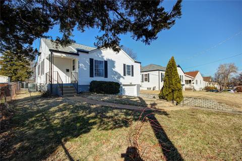 3739 Midview Ave, Bridgeton, MO 63044 photo 2