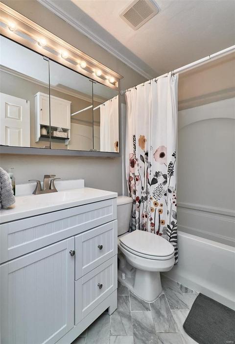 412 Saint Lawrence Dr, Ballwin, MO 63021 photo 17