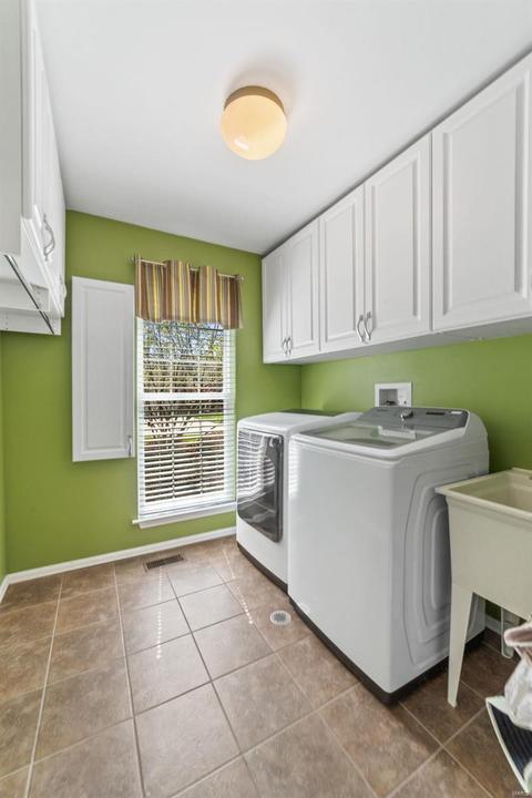 16129 Pine Terrace Dr, Ballwin, MO 63021 photo 25