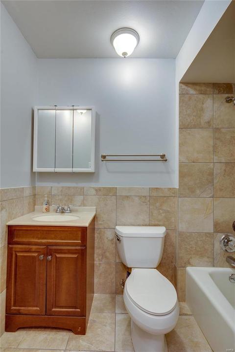 745 Sherwick Ter, Ballwin, MO 63021 photo 14