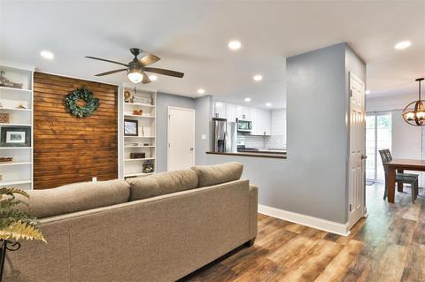943 Napoli, Ballwin, MO 63021 photo 6