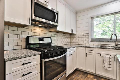 943 Napoli, Ballwin, MO 63021 photo 16