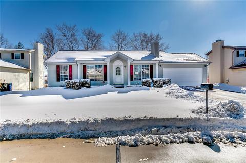 16211 Castlerea, Ellisville, MO 63021 photo 1