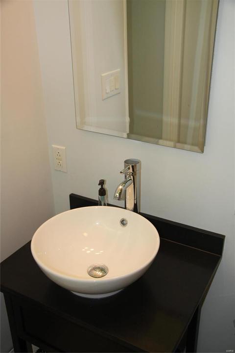 310 Coventry Ln, Manchester, MO 63021 photo 8
