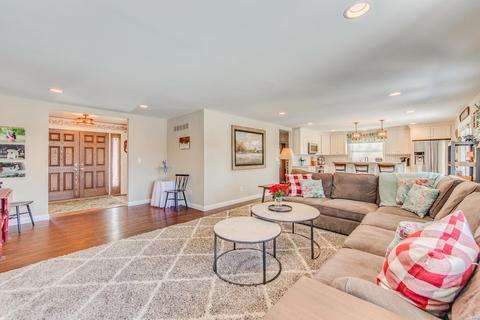 635 Spring Mdws, Manchester, MO 63011 photo 4