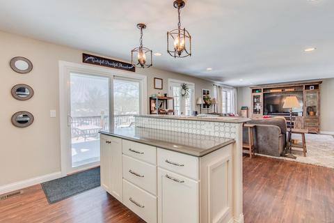 635 Spring Mdws, Manchester, MO 63011 photo 9