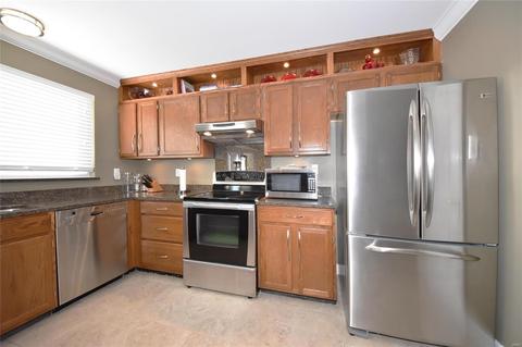2500 Hidden Meadow Ln, Ballwin, MO 63021 photo 9