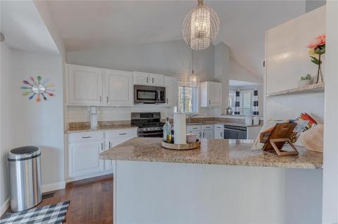 1035 Johanna Dr, Ballwin, MO 63021 photo 8