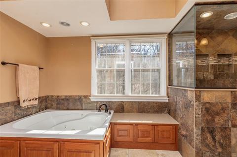 636 Crofton Circle Ct, Ballwin, MO 63021 photo 33