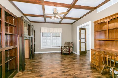 1072 Chatelet, Saint Louis, MO 63135 photo 11