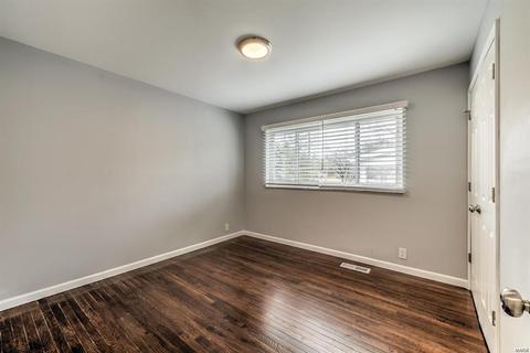 1004 Bedford, Ballwin, MO 63011 photo 20