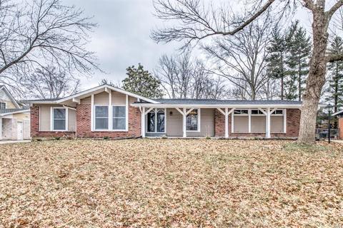 1004 Bedford, Ballwin, MO 63011 photo 1