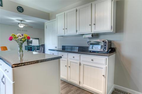 201 Morewood, Manchester, MO 63011 photo 10