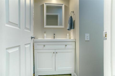 201 Morewood, Manchester, MO 63011 photo 21