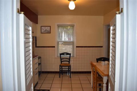 327 Carson Rd, Saint Louis, MO 63135 photo 8