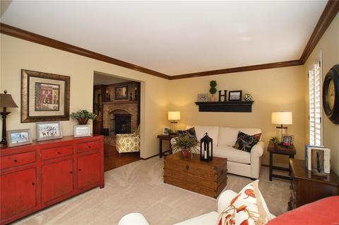961 Westrun Dr, Ballwin, MO 63021 photo 5
