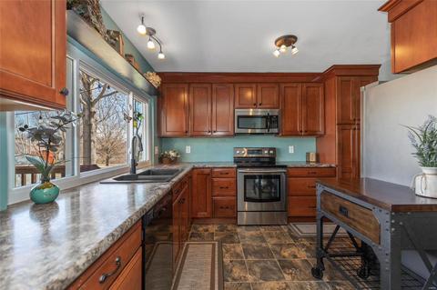 617 Hickory Knl, Ballwin, MO 63021 photo 9