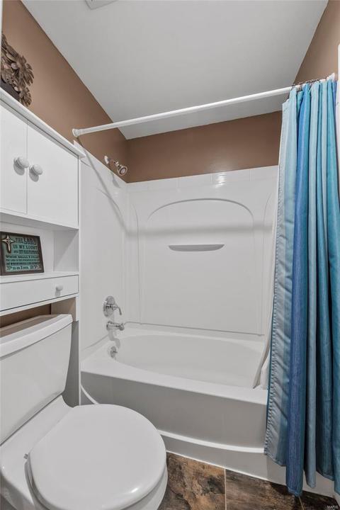 617 Hickory Knl, Ballwin, MO 63021 photo 17