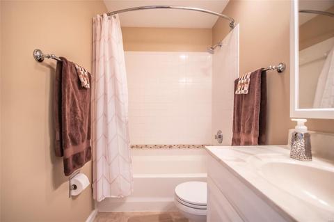 8 Tailor Sq, O'fallon, MO 63368 photo 42