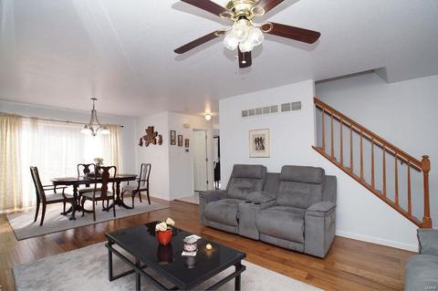 1424 Pepperdine Ct, Ballwin, MO 63021 photo 4