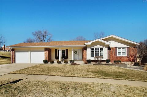 706 Barham Down Dr, Ballwin, MO 63011 photo 1