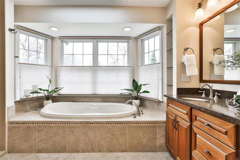 2113 Hickory Dr, Chesterfield, MO 63005 photo 51
