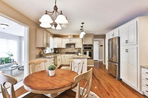 2113 Hickory Dr, Chesterfield, MO 63005 photo 16