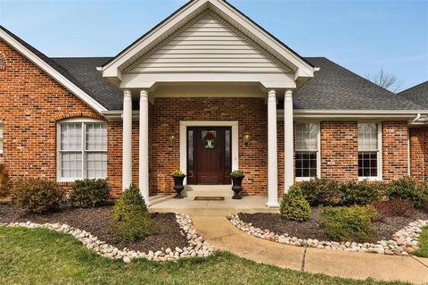 2113 Hickory Dr, Chesterfield, MO 63005 photo 3