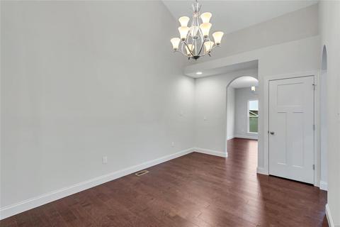 695 Bluffs View Ct, Eureka, MO 63025 photo 9