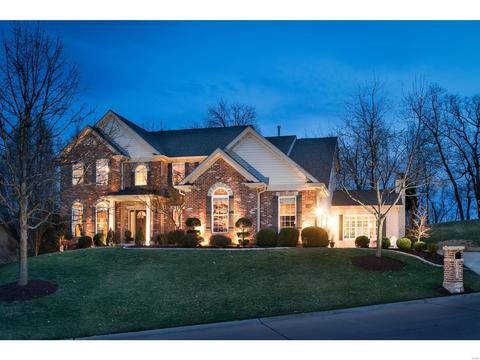 1002 Kiefer Ridge Dr, Ballwin, MO 63021 photo 1