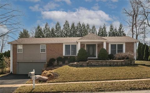 1034 Dutch Mill Dr, Ballwin, MO 63011 photo 1