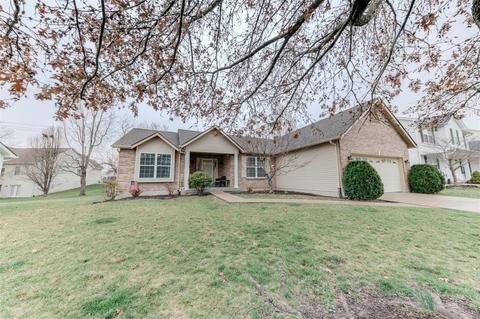 1958 Hedge Dr, O'fallon, MO 63366 photo 1