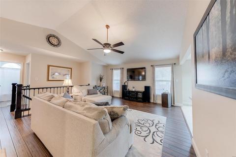 1958 Hedge Dr, O'fallon, MO 63366 photo 6