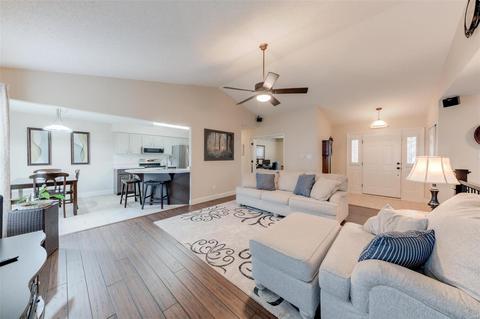 1958 Hedge Dr, O'fallon, MO 63366 photo 8