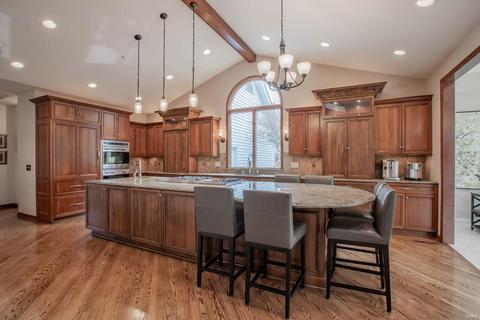 1311 Dietrich Oaks Dr, Ballwin, MO 63021 photo 9