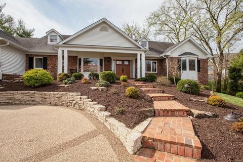 1311 Dietrich Oaks Dr, Ballwin, MO 63021 photo 2