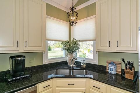 1006 Regency Manor Dr, Ballwin, MO 63011 photo 12