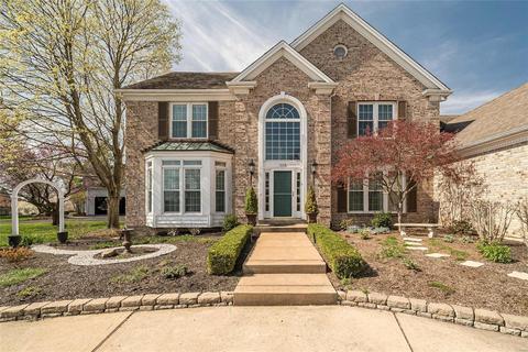 1006 Regency Manor Dr, Ballwin, MO 63011 photo 2