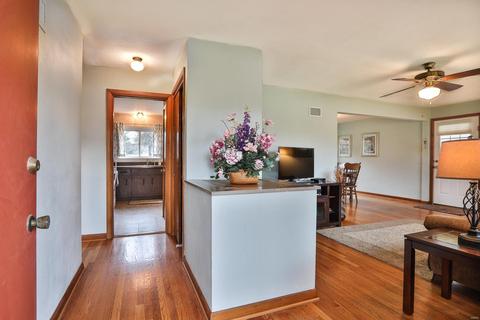 1313 Marsh Ave, Ellisville, MO 63011 photo 3