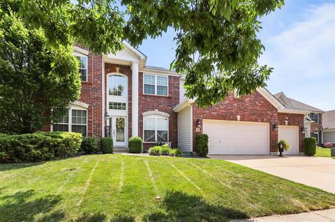 2 Remington Place Ct, Ballwin, MO 63021 photo 1