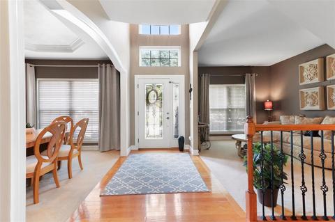 2 Remington Place Ct, Ballwin, MO 63021 photo 2