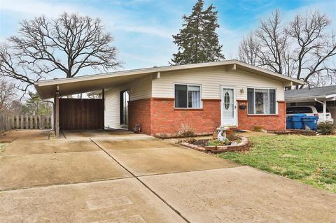 408 Saint Lawrence Dr, Ballwin, MO 63021 photo 3