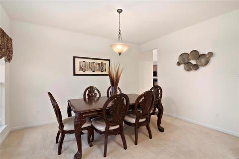 223 Roxbury Dr, O'fallon, MO 63366 photo 3