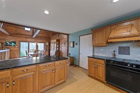 1166 Kiefer Creek Mdws, Ellisville, MO 63021 photo 17