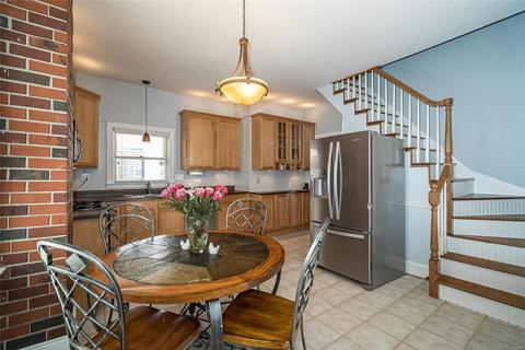 712 Washington, Saint Charles, MO 63301 photo 18