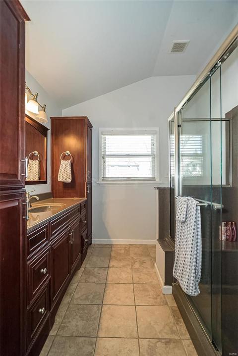 712 Washington, Saint Charles, MO 63301 photo 26