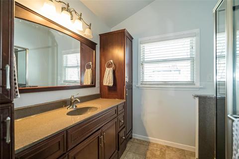 712 Washington, Saint Charles, MO 63301 photo 27