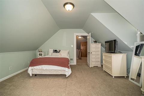 712 Washington, Saint Charles, MO 63301 photo 30